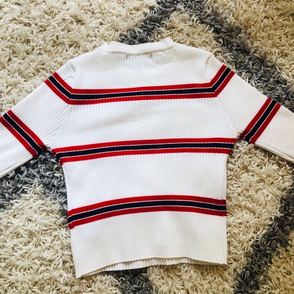 Cropped Sweater (worn) - Picture 2 of 2